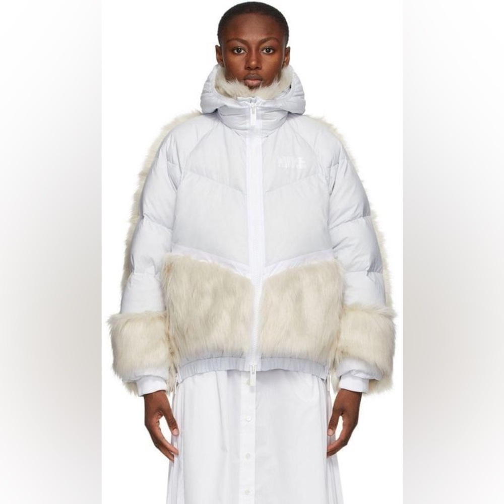Nike X Sacai White and Cream Fur-Trimmed Puffer Jacket - Picture 2 of 4